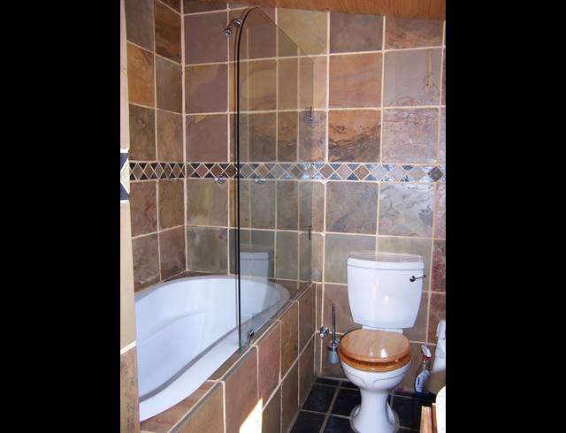 2 bed property to rent in WOODSTOCK